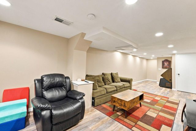 7417 Portland Avenue S, Richfield, MN 55423