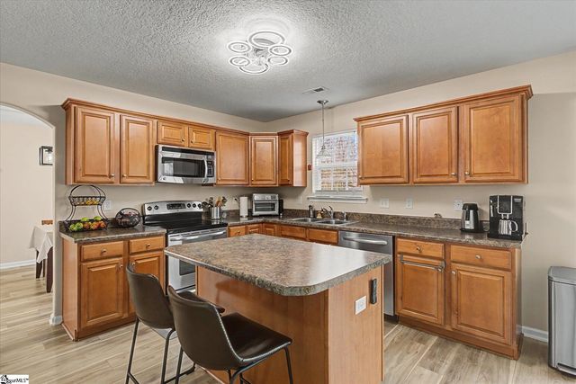 987 Echo Ridge Drive, Duncan, SC 29334