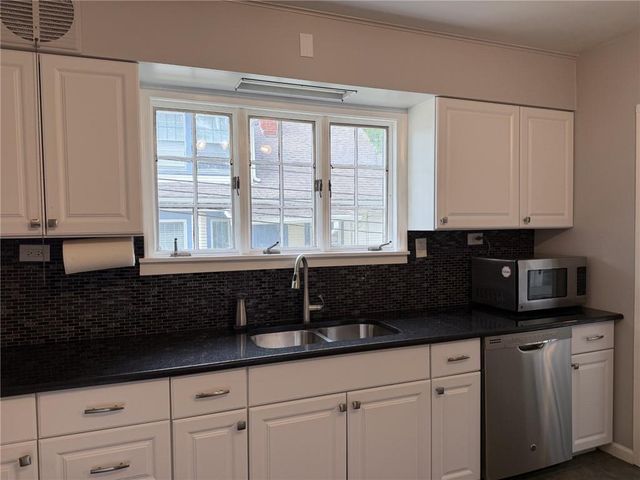 4349 WYOMING Street, Kansas City, MO 64111