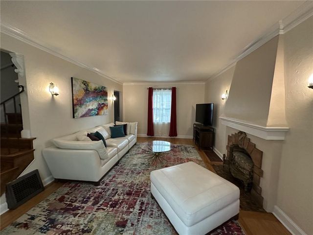 4349 WYOMING Street, Kansas City, MO 64111