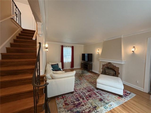 4349 WYOMING Street, Kansas City, MO 64111