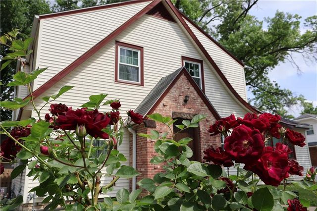 4349 WYOMING Street, Kansas City, MO 64111