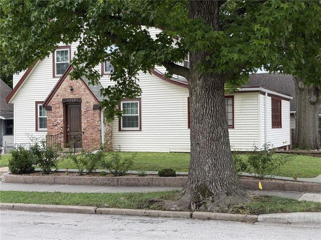 4349 WYOMING Street, Kansas City, MO 64111