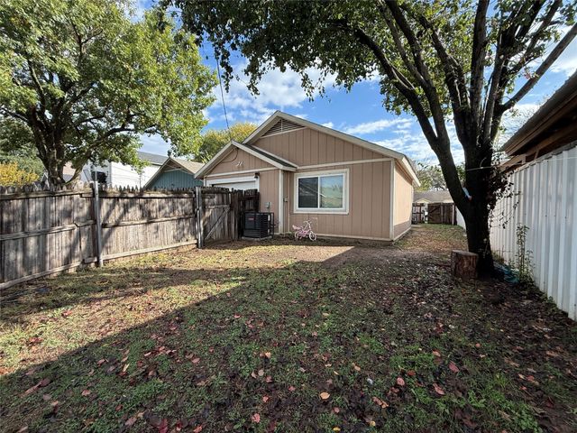 2286 Nantucket Village Circle, Dallas, TX 75227