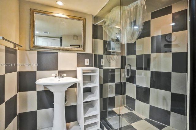 1351 NE Miami Gardens Drive PH15E, Miami, FL 33179