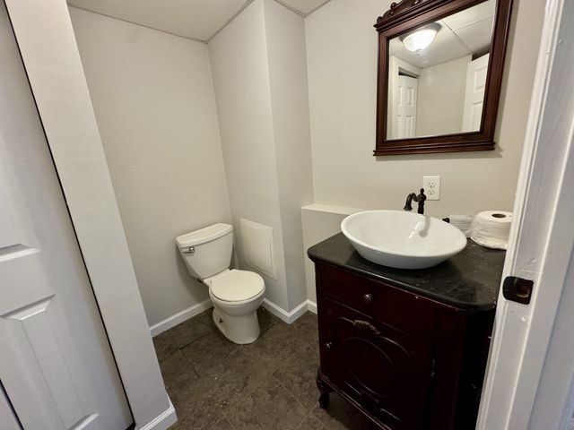 2099 Ferry Rd, Clarksville, TN 37040
