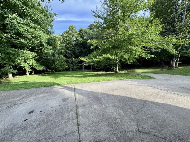 2099 Ferry Rd, Clarksville, TN 37040