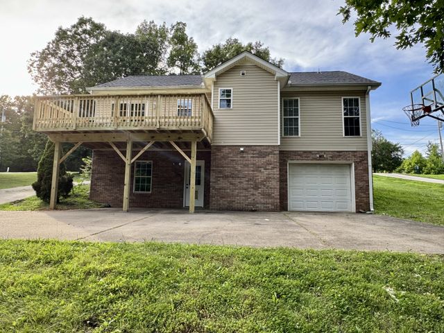 2099 Ferry Rd, Clarksville, TN 37040