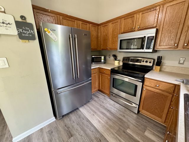 2099 Ferry Rd, Clarksville, TN 37040