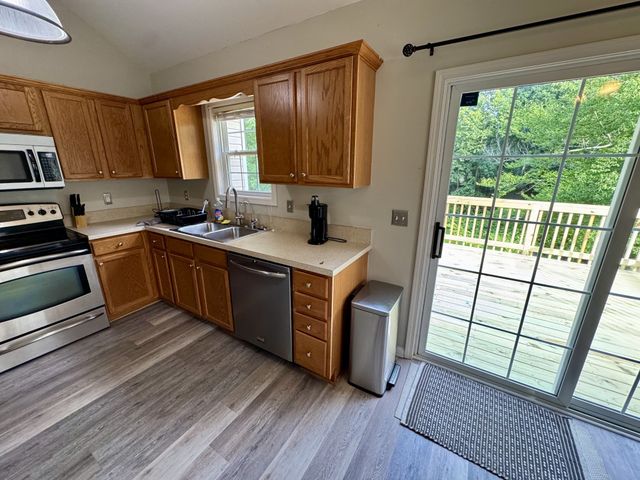 2099 Ferry Rd, Clarksville, TN 37040