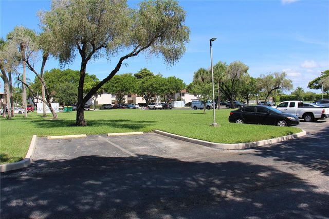 9459 W Mcnab Road 215, Tamarac, FL 33321