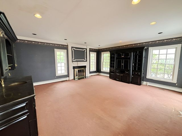 32 Solomon Pierce Road, Lexington, MA 02421