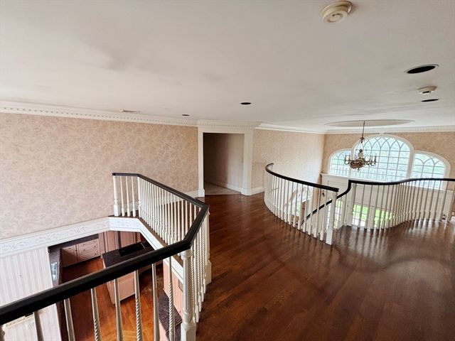 32 Solomon Pierce Road, Lexington, MA 02421