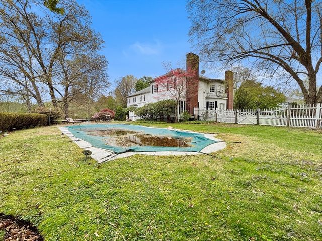 32 Solomon Pierce Road, Lexington, MA 02421