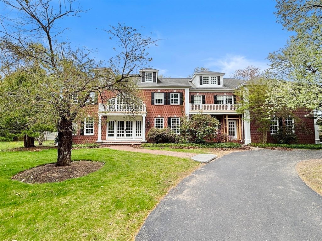 32 Solomon Pierce Road, Lexington, MA 02421
