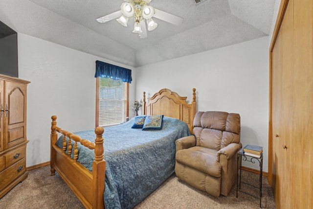 504 Fairway Circle, Springdale, AR 72764