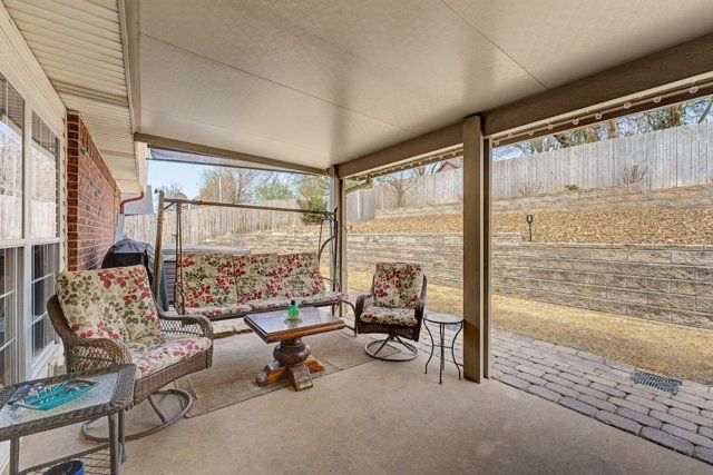 504 Fairway Circle, Springdale, AR 72764