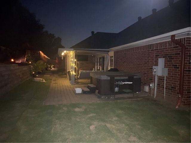 504 Fairway Circle, Springdale, AR 72764