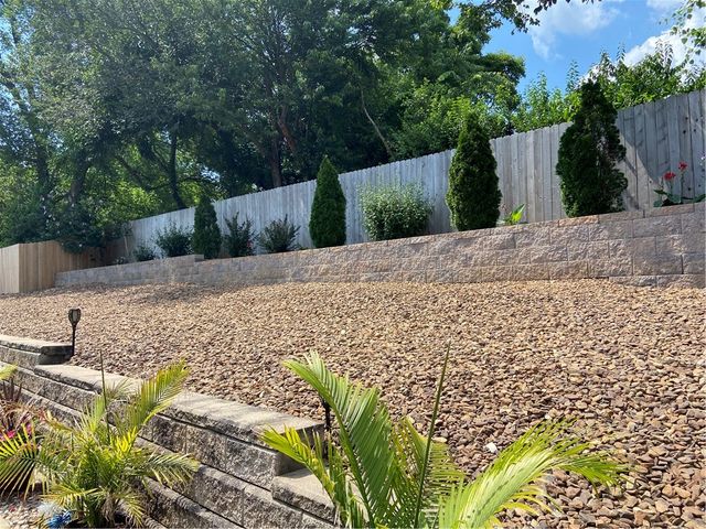 504 Fairway Circle, Springdale, AR 72764