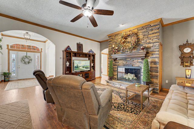 504 Fairway Circle, Springdale, AR 72764