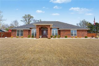 504 Fairway Circle, Springdale, AR 72764