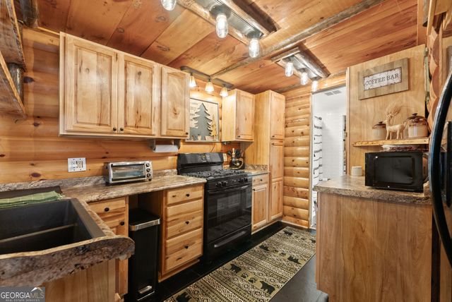 165 Stag Leap Drive, Cleveland, GA 30528