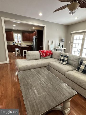 204 WINDHAM DR, Exton, PA 19341