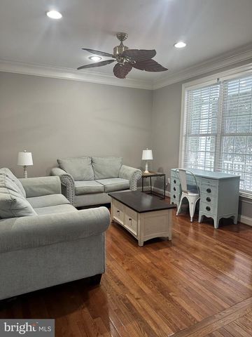 204 WINDHAM DR, Exton, PA 19341