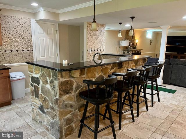 204 WINDHAM DR, Exton, PA 19341