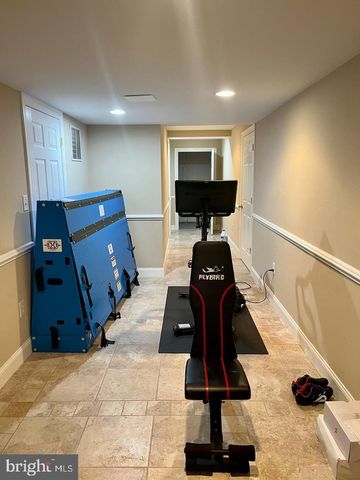 204 WINDHAM DR, Exton, PA 19341