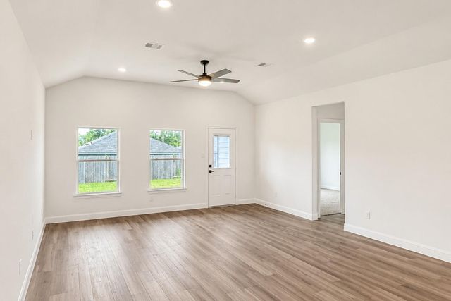 25633 John Wayne Road, Splendora, TX 77372