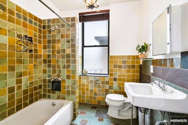 54-60 Mcwhorter Street 207, Newark, NJ 07105