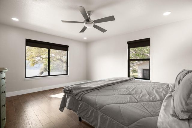 1405 Cat Hollow Club DR, Spicewood, TX 78669