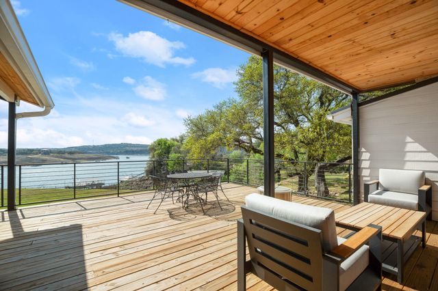 1405 Cat Hollow Club DR, Spicewood, TX 78669