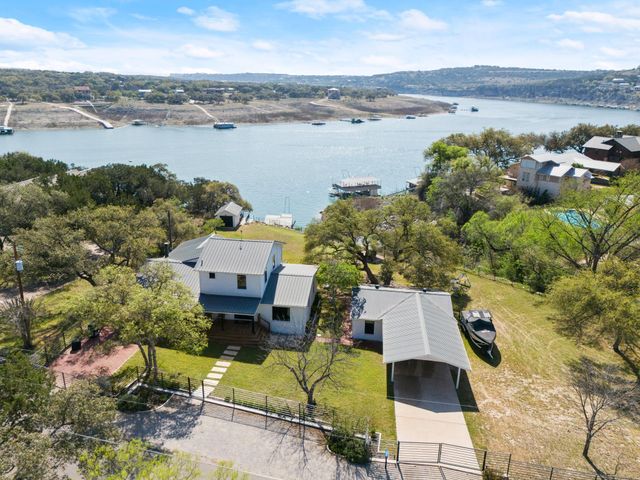 1405 Cat Hollow Club DR, Spicewood, TX 78669