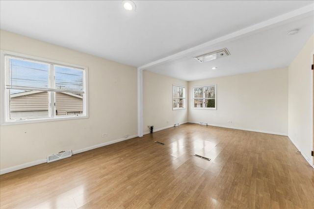 2817 Wenonah Avenue, Berwyn, IL 60402