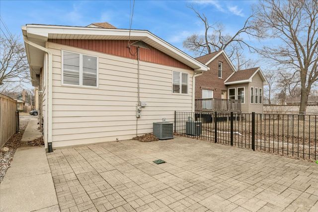 2817 Wenonah Avenue, Berwyn, IL 60402