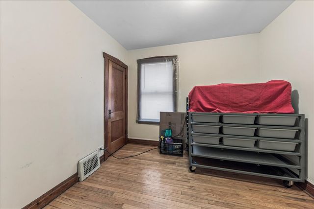 2817 Wenonah Avenue, Berwyn, IL 60402