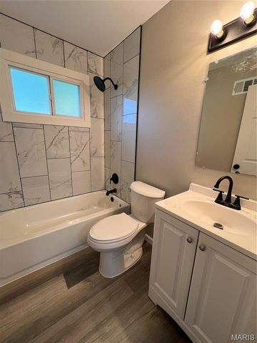 1165 June Avenue, St Louis, MO 63138
