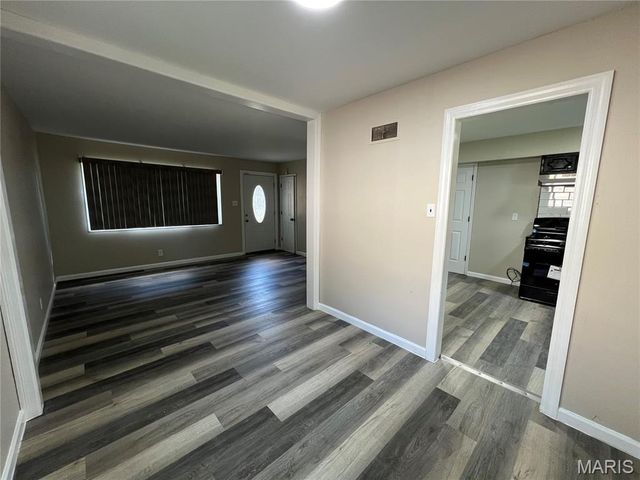 1165 June Avenue, St Louis, MO 63138