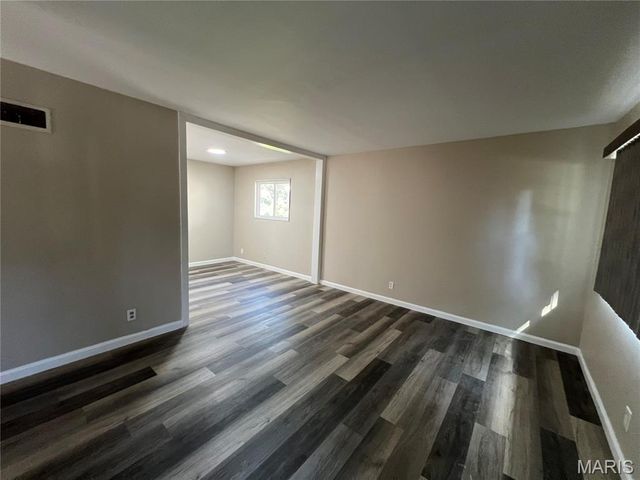 1165 June Avenue, St Louis, MO 63138