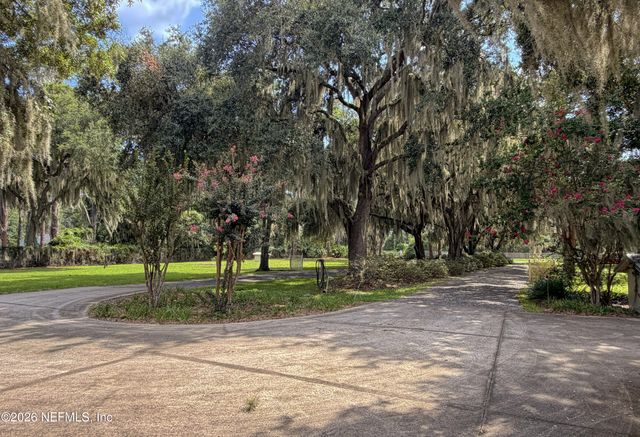 442 CEDAR CREEK Road, Palatka, FL 32177