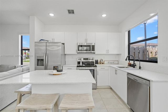 9941 SW 231st Ln 9941, Miami, FL 33190