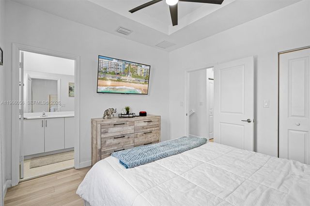 9941 SW 231st Ln 9941, Miami, FL 33190