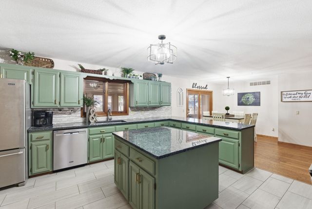 119 S Muirfield St, Wichita, KS 67209