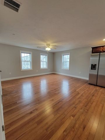944 Warren Ave 2 F, Brockton, MA 02301