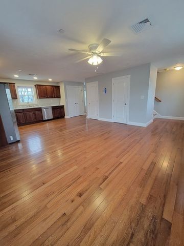 944 Warren Ave 2 F, Brockton, MA 02301