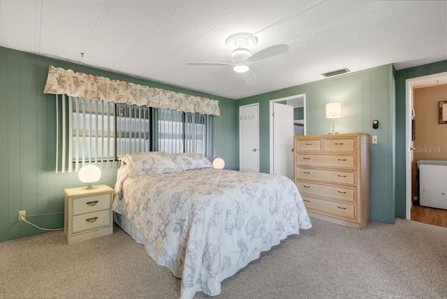 712 FAIRMOUNT DRIVE, North Port, FL 34287