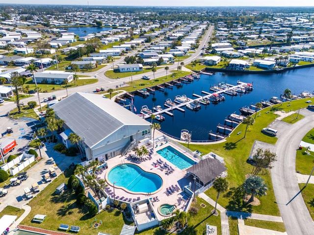 712 FAIRMOUNT DRIVE, North Port, FL 34287