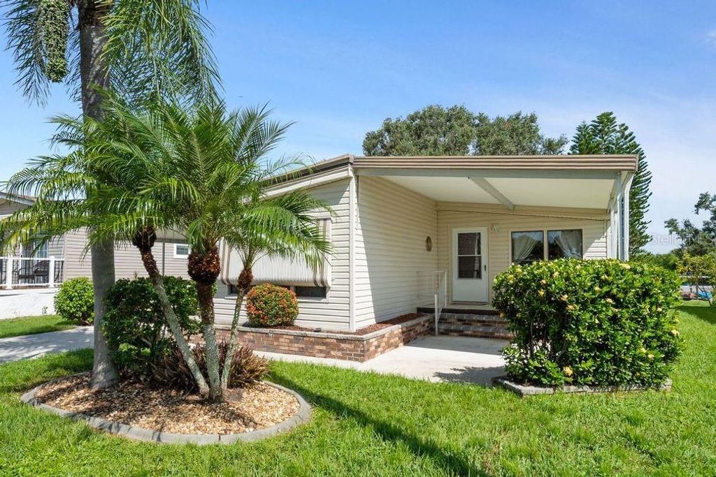 712 FAIRMOUNT DRIVE, North Port, FL 34287